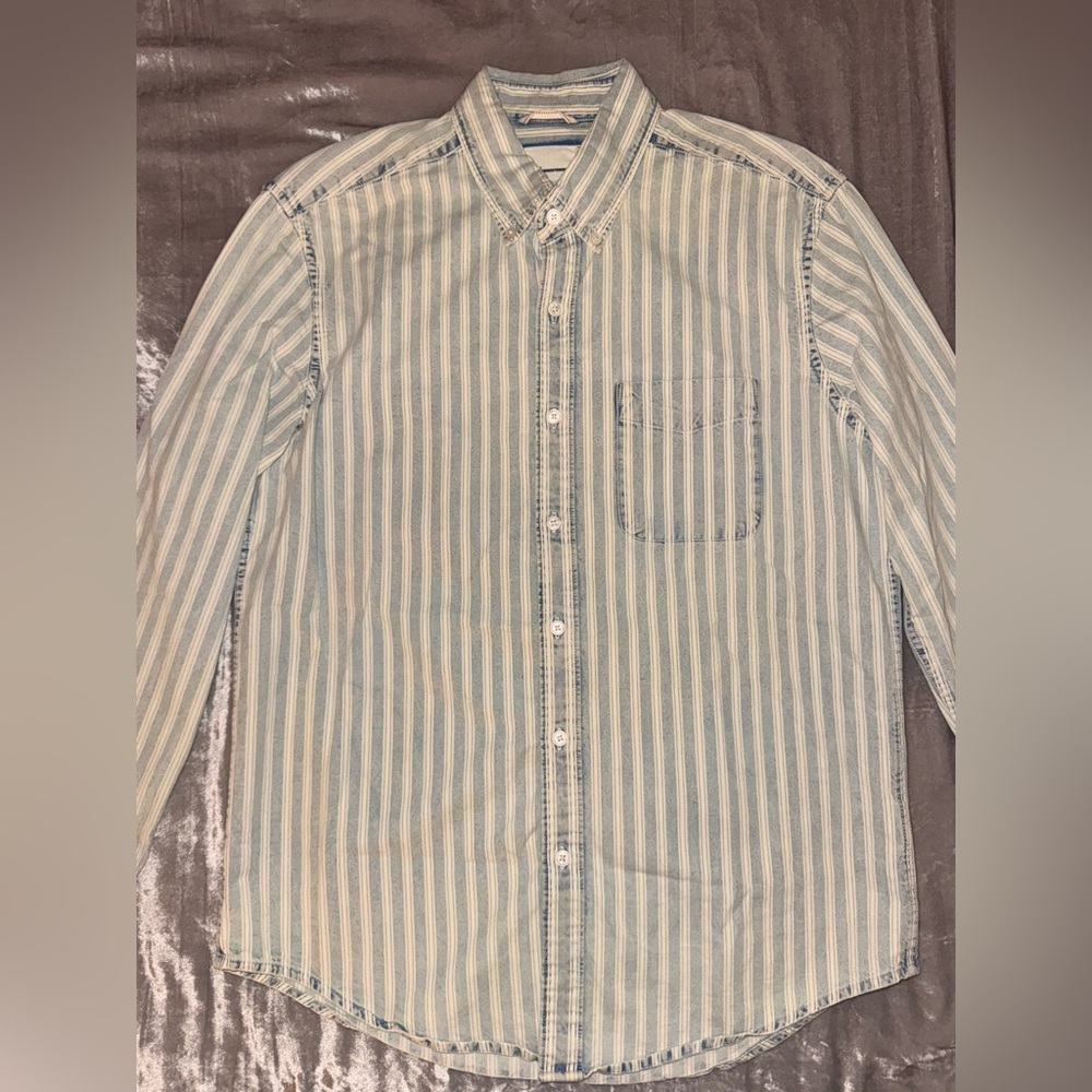 American Eagle Striped Button-Down Shirt in Light Blue and White